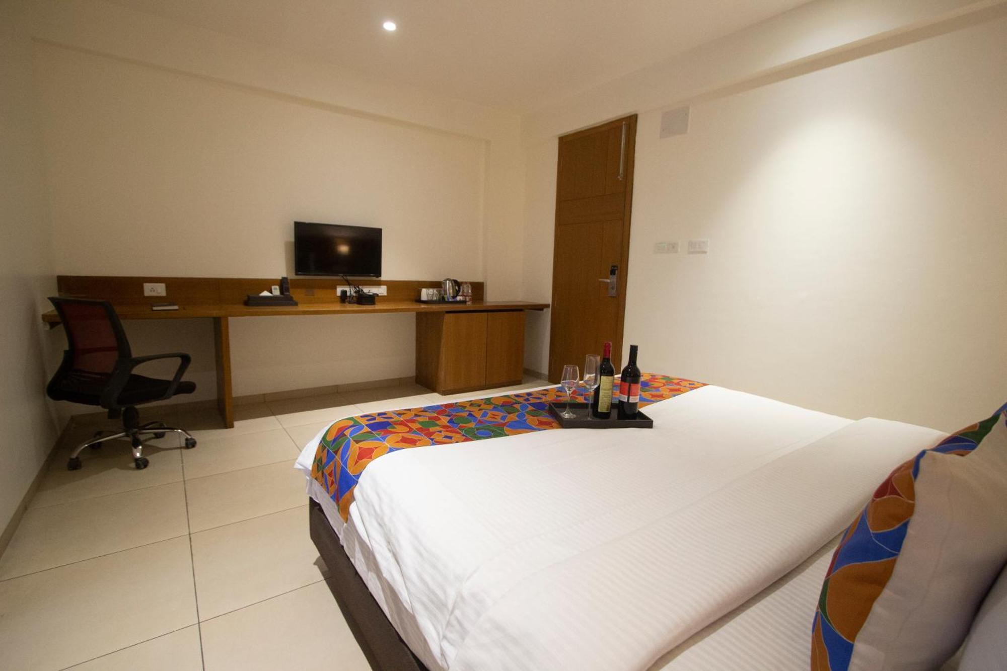 Hotel Monarch Express Chākan Zewnętrze zdjęcie