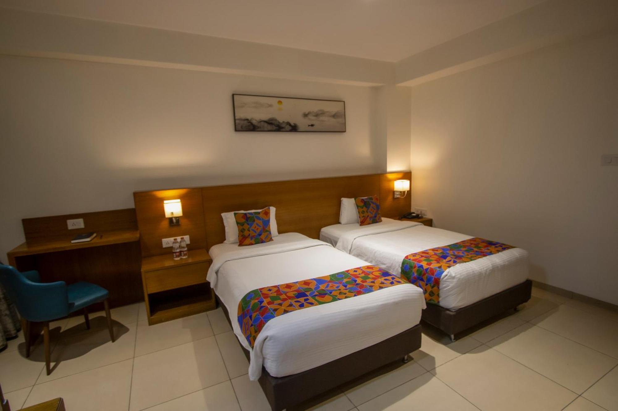 Hotel Monarch Express Chākan Zewnętrze zdjęcie