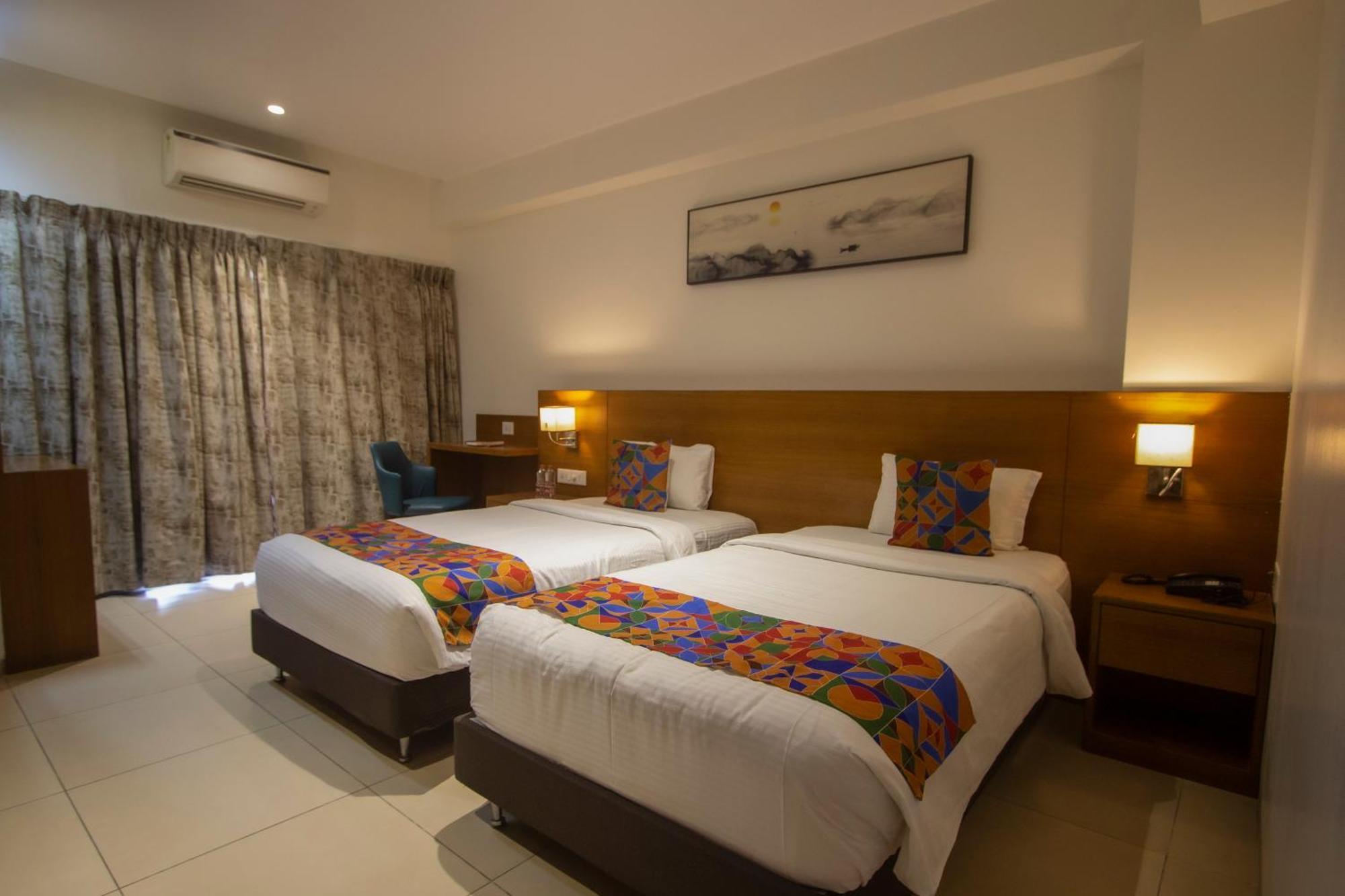 Hotel Monarch Express Chākan Zewnętrze zdjęcie